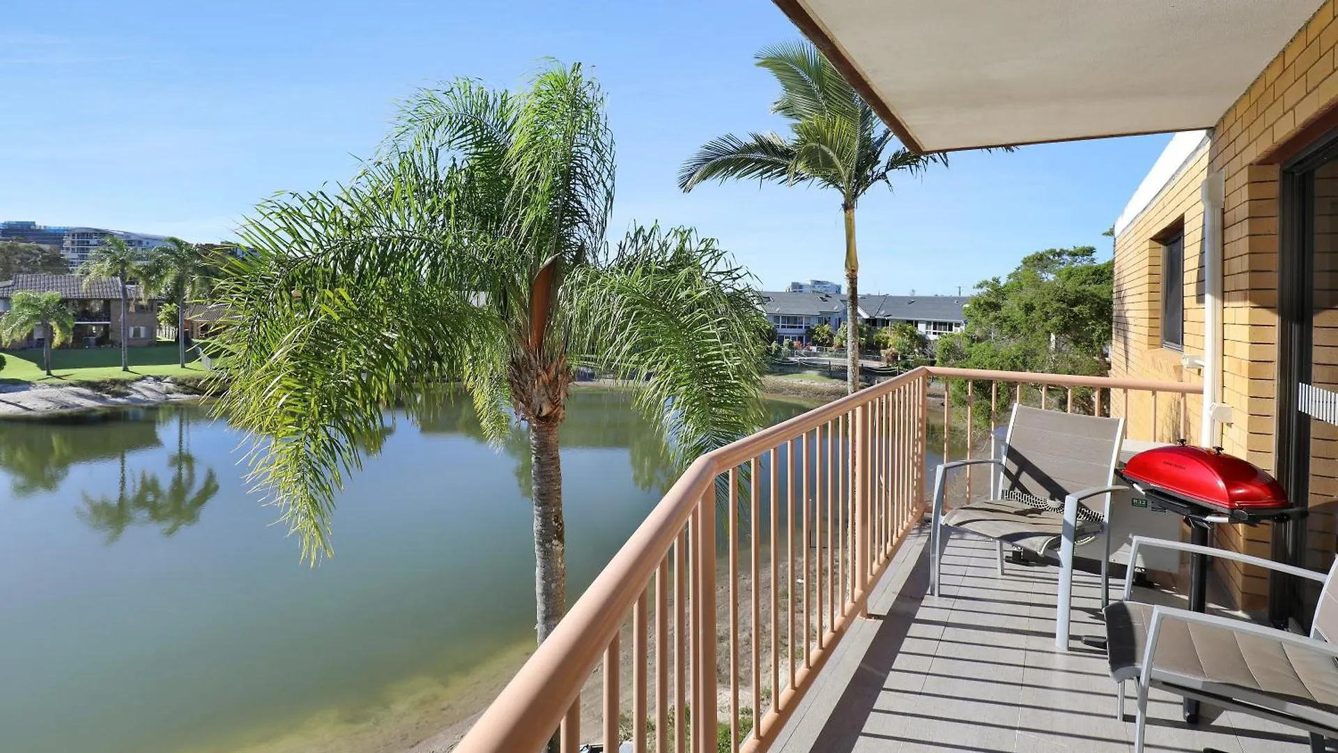 Canal 7 - On The Mooloolaba Canal