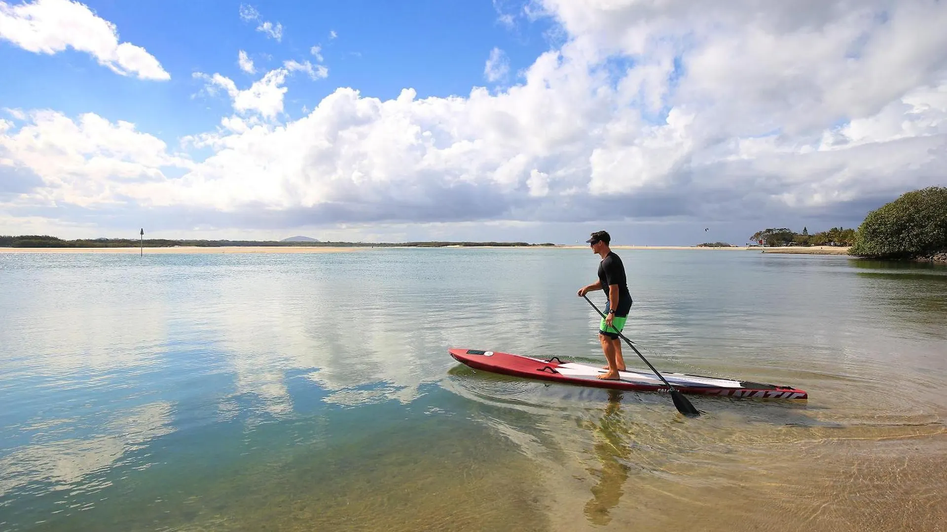 Canal 7 - On The Mooloolaba Canal Australia